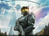 El diseñador de Doom acusa al ex jefe de Xbox Don Mattrick de cancelar el MMO de Halo por dinero Personaje de ciencia ficción con armadura verde futurista y visor dorado, sosteniendo un arma. Está de pie en un paisaje montañoso con estructuras metálicas gigantes en forma de anillo al fondo y cielo parcialmente nublado. La escena pertenece al universo del videojuego Halo.